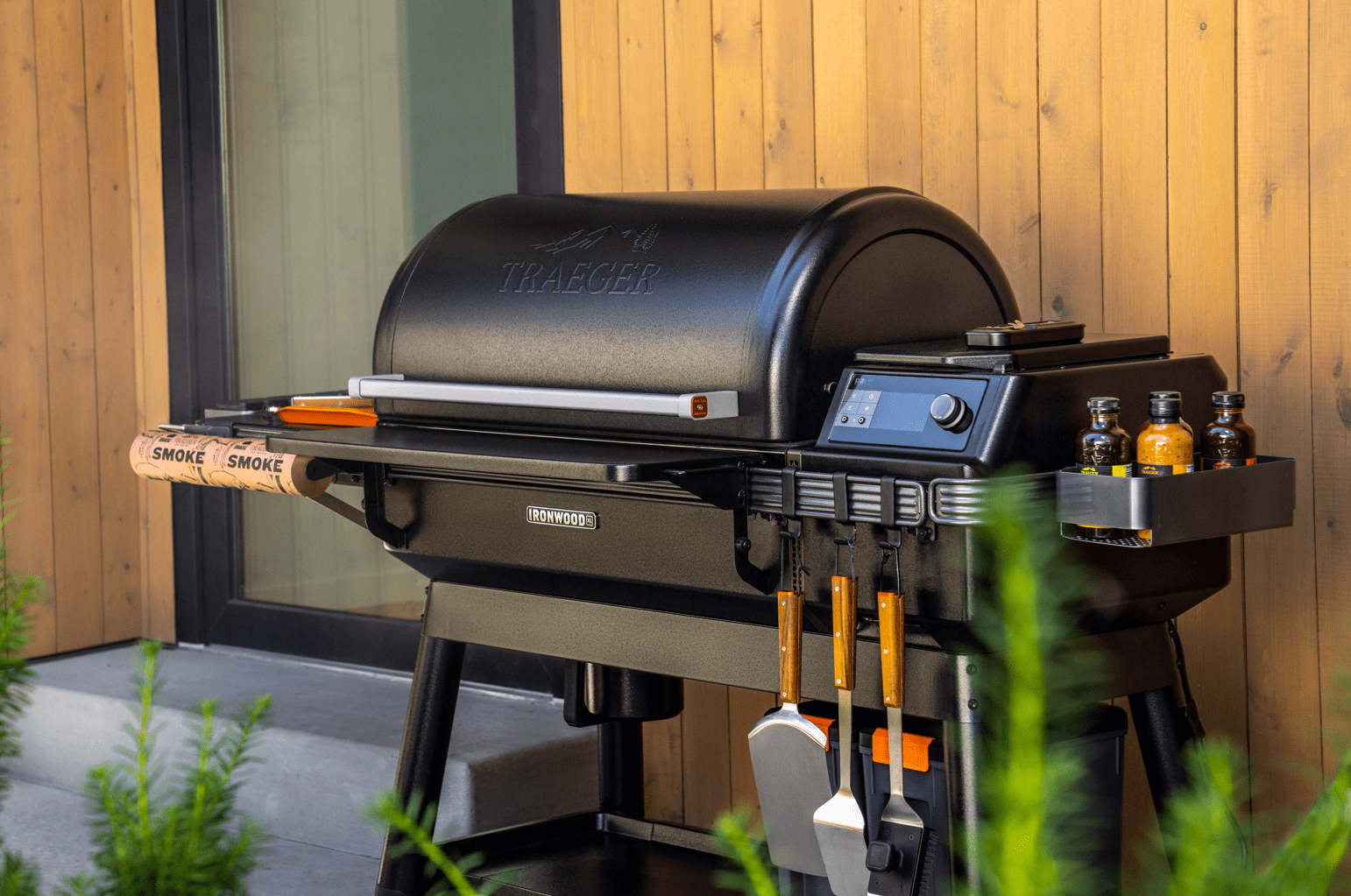 Traeger Canada Traeger Ironwood XL Pellet Grill (NEW 2023 Model) - TFB93RLGC TFB93RLGC Barbecue Finished - Pellet 634868938764